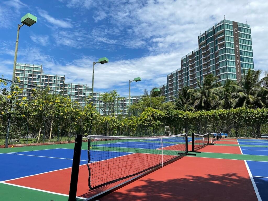 Pickleball và Tennis FLC Sầm Sơn